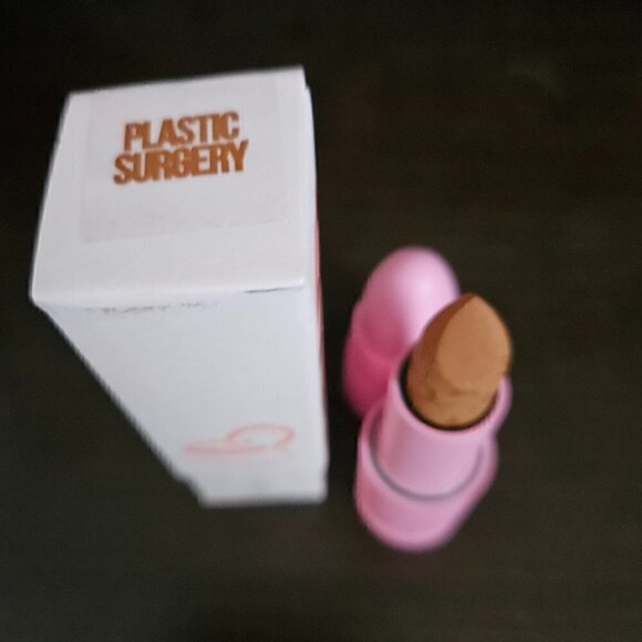 Jeffree Star Velvet Trap Lipstick in Plastic Surgery  (NIB) - Picture 1 of 6